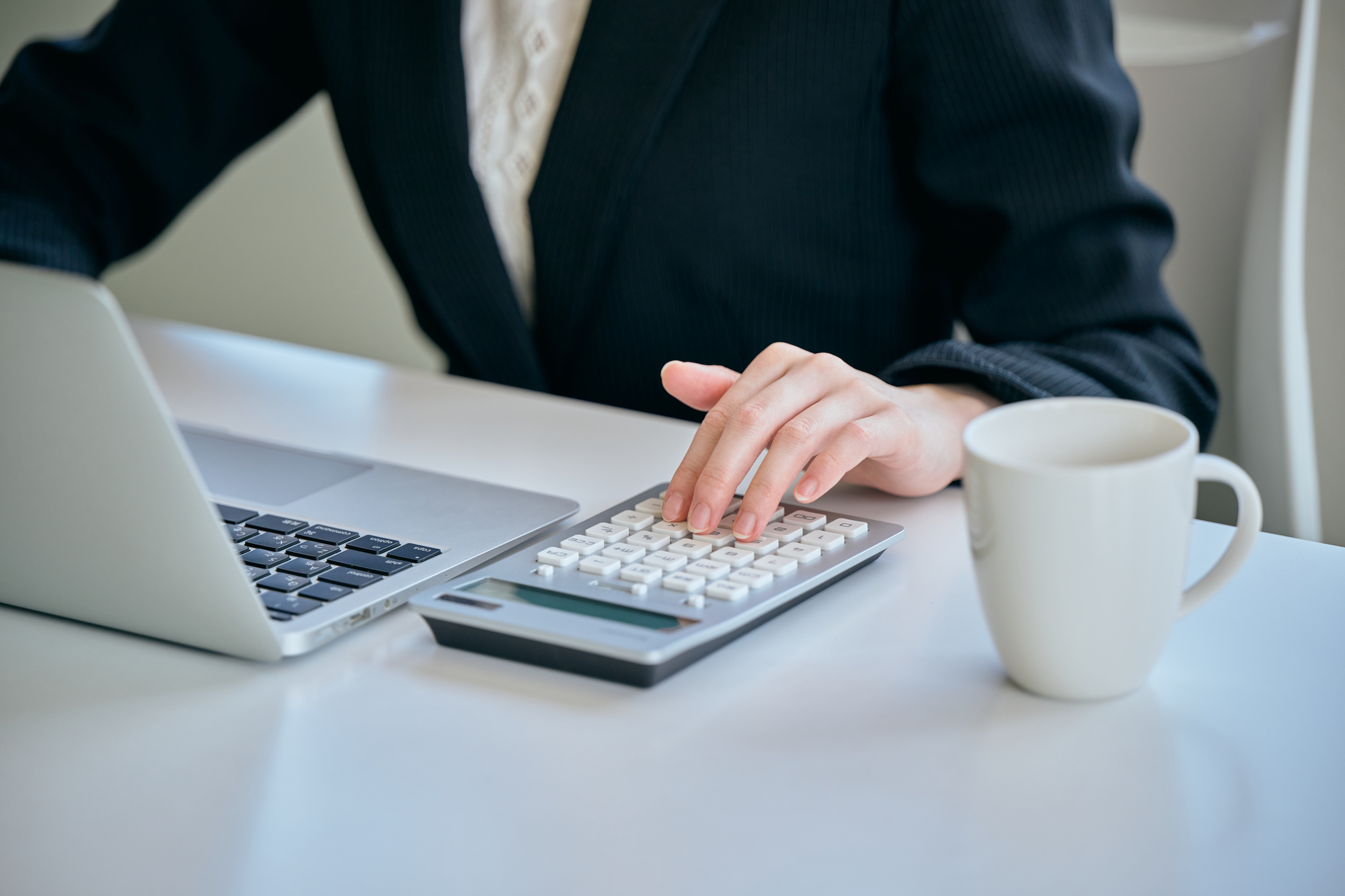 失業保険を計算する様子