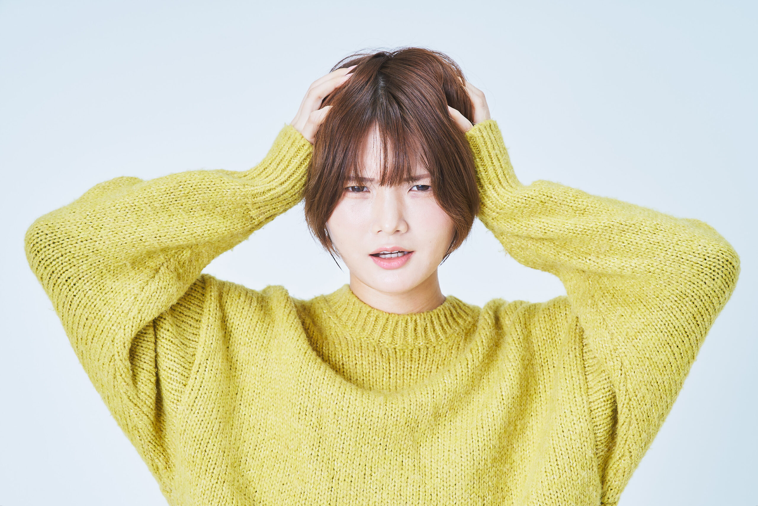 傷病手当金と有給の違いに悩む女性