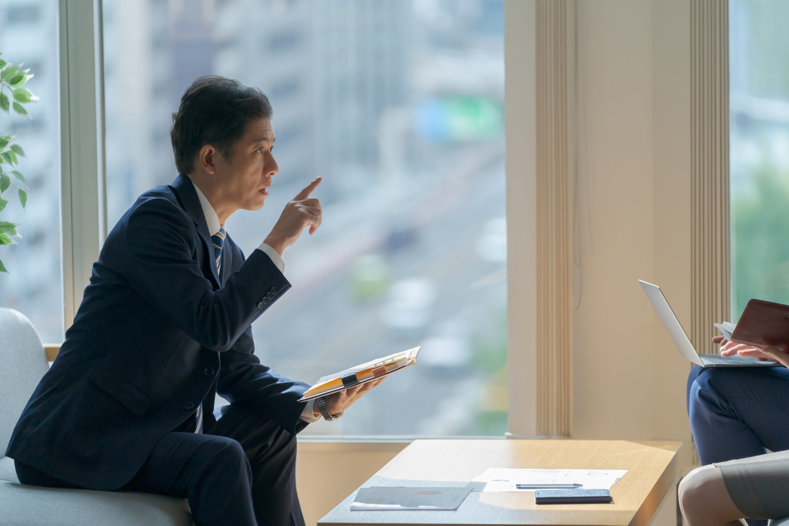 潰れる前に辞めた方がいい？会社が倒産しそうな場合の転職対策と対応策