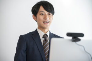 リモートワークが主流になったら避けられない！WEB面接のマナーって？