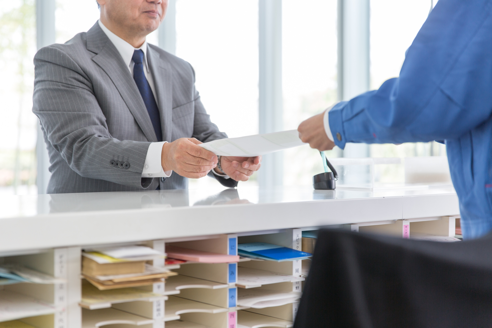 失業保険の申請方法は？離職票の発行手続きや延長申請の手順も解説